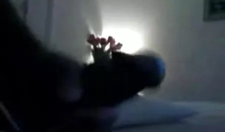 Dakoda joue film x gratuit allemand avec des jouets puis enculée