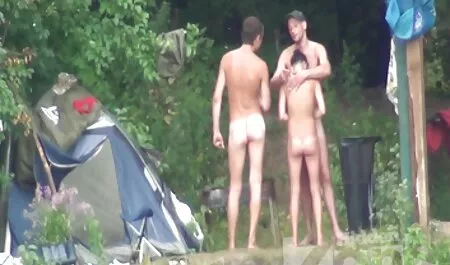 Baiser dans des cuissardes humides! film de porno en français