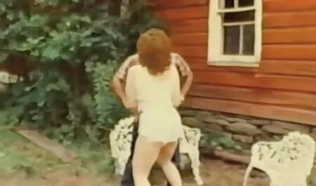 Maman mature Julie Mandrews (Mme porno français film porno français Stock) est bizarre, hardcore DP