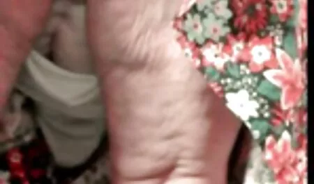 Femme plus âgée aux seins énormes voir porno français