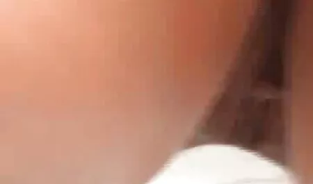 Mules blanches pendantes porno xxl en français